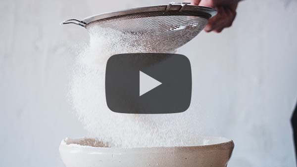 Measuring powder flow video - Flour and grain products