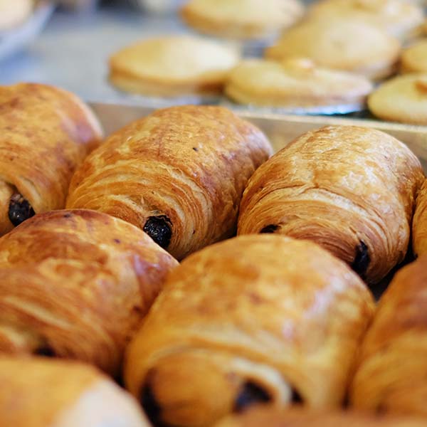 textural quality of cheese on pizza