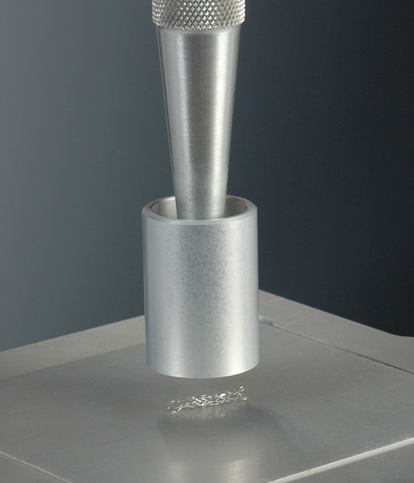 Compression test using a cylinder probe