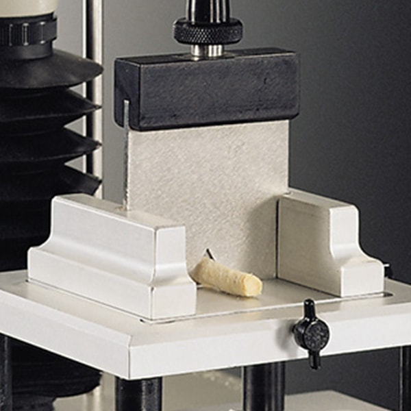 Warner-Bratzler blade with V slot